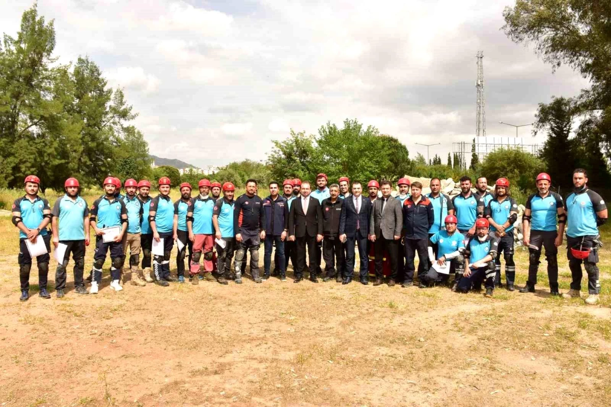 Aydın'da UMKE personeline 'Depremde Hafif Kurtarma Eğitimi' verildi